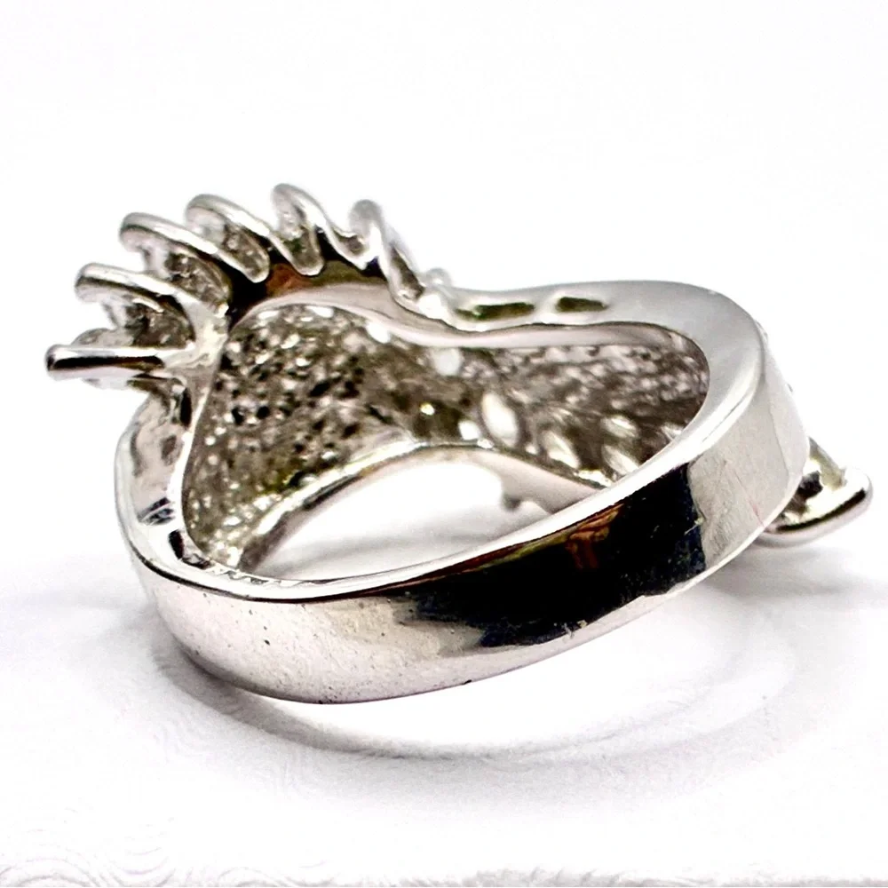 Vintage Marquise & Channel Set Cubic Zirconia Ring in a Silver Tone Size 6.0